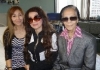Lolita Mỹ Châu đến thăm anh Hai tại bệnh viện trước khi cô về VN