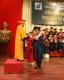 Nguyễn Văn Mẹo hãnh diện nhận bằng tốt nghiệp xuất sắc